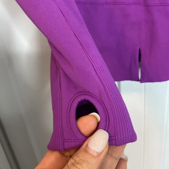 Lululemon Purple Raja Reversible Two tone Jacket - PTP 17 inches - Picture 7 of 7
